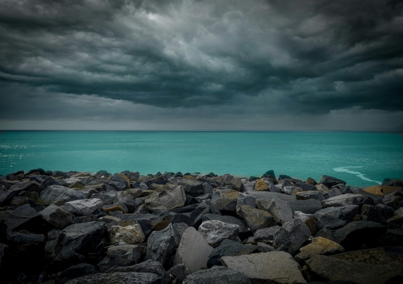 Digha Beach’s golden sands and vibrant sunset over the Bay of Bengal