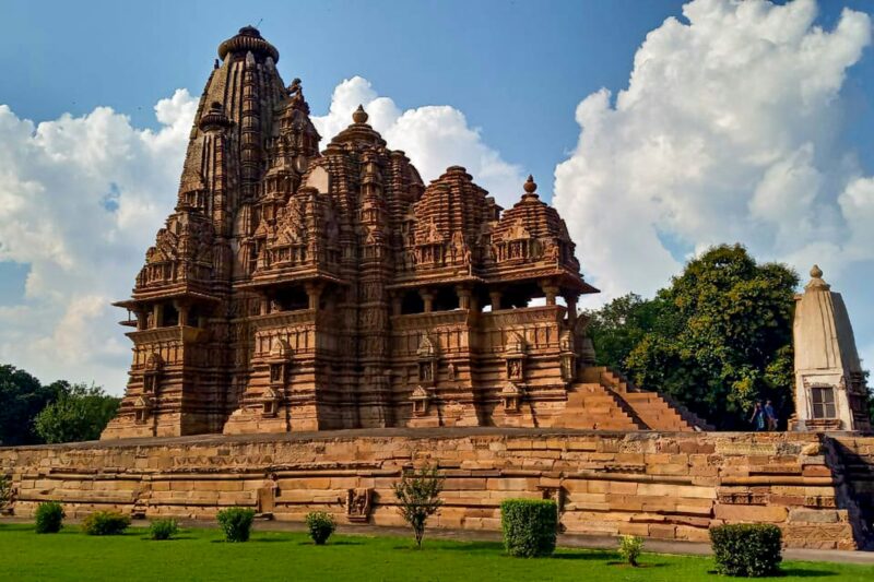 Khajuraho: Madhya Pradesh’s Timeless Temple Masterpiece